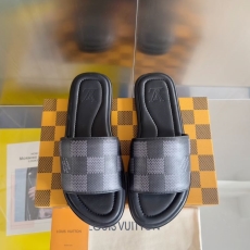 Louis Vuitton Slippers